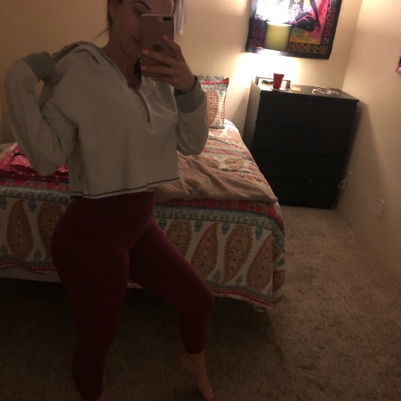 Ptula Eva Chill Out Crop Hoodie - Picture 3 of 3